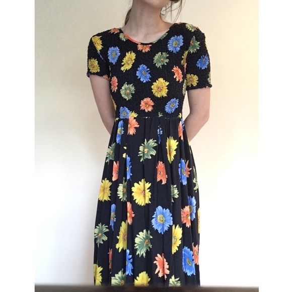 Colorful Daisy Sundress - Picture 4 of 7